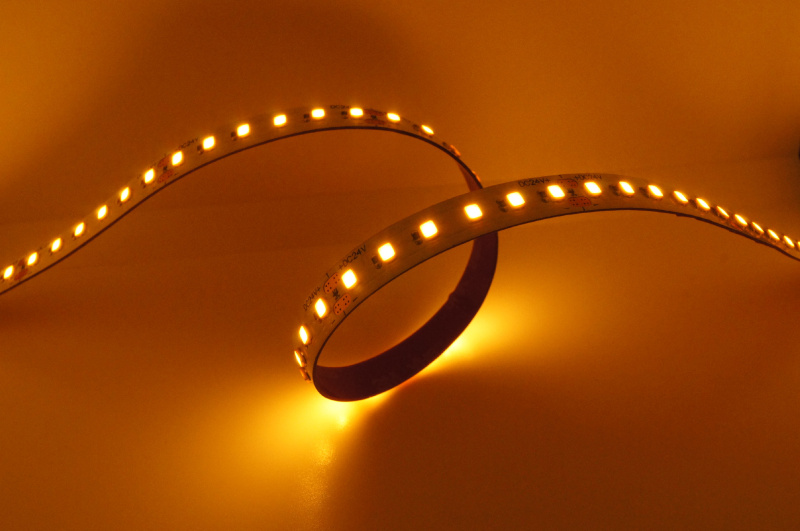 AMBER pásek 9,6W/m, 1800K, 10mm, PROFI, 24V, IP20, 120LED/m, 2835, 5let záruka