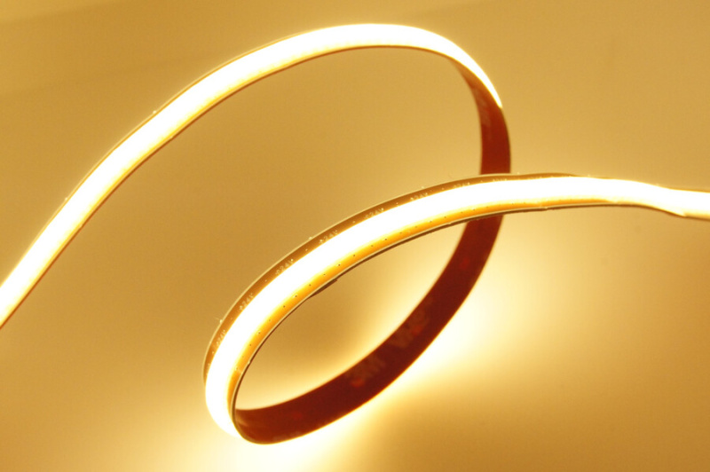 LED pásek COB, FREECUT, 2700-6000K, Ra>90, 10W, 24VDC, 8mm, 528LED/m Teplota světla: 2700K