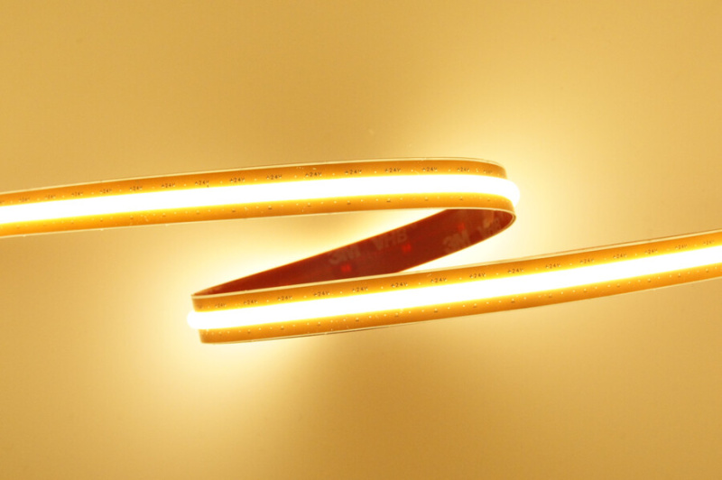 LED pásek COB, FREECUT, 2700-4000K, Ra>90, 15W, 24VDC, 10mm, 528LED/m Teplota světla: 2700K