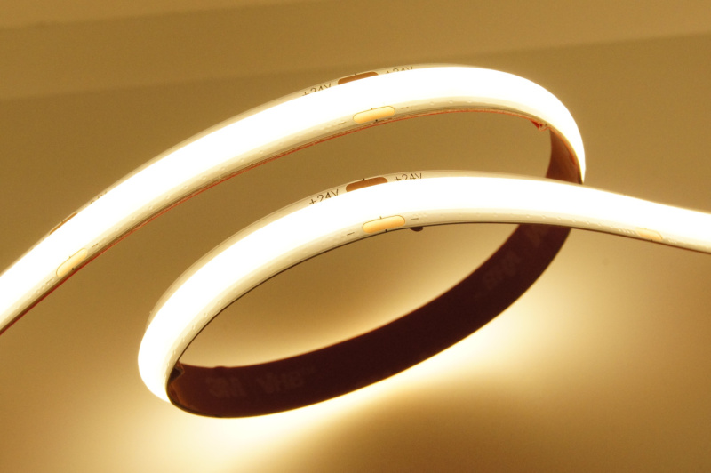 19,2 W SCOB LED pásek, 10mm, 24VDC, 320LED/m, Ra>90, IP20, 2100Lm, 5let záruka Barva světla: Teplá bílá, 3000K