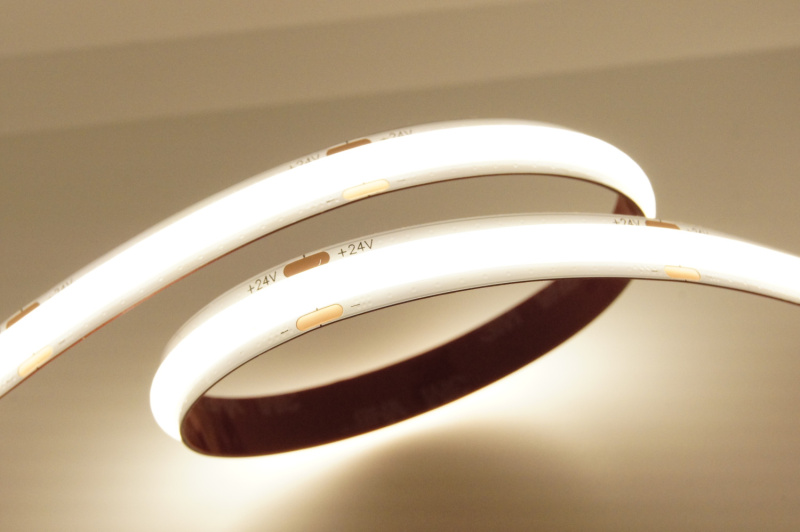 19,2 W SCOB LED pásek, 10mm, 24VDC, 320LED/m, Ra>90, IP20, 2100Lm, 5let záruka Barva světla: Neutrální bílá, 4000K