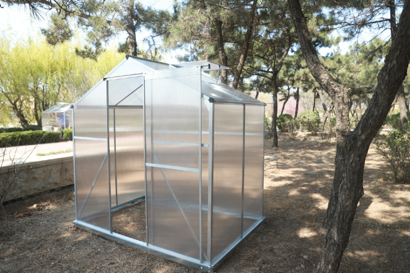 Skleník se základnou BestBerg BBGH-406S / 2,5 m² / 130 x 190 x 194 cm / stříbrná