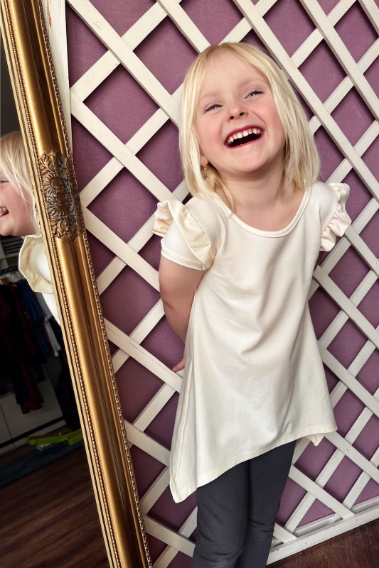 Krásná mamka Dívčí šaty/tunika volánky Velikost: 3-4 roky