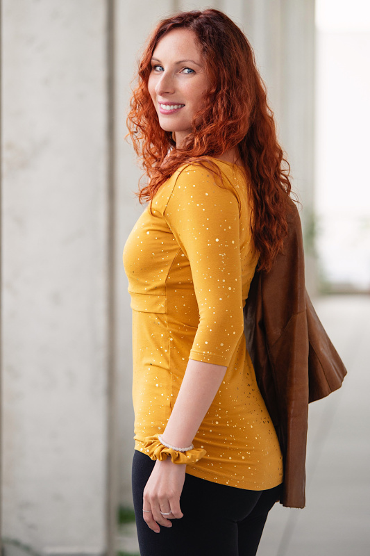 Krásná mamka Kojicí tričko TOUCH OF GOLD zlaté Velikost: XL