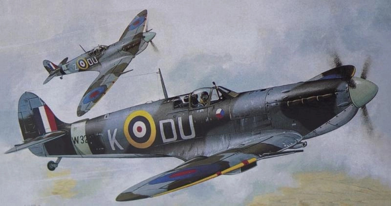 Směr Model Supermarine Spitfire MK.VB HI TECH 12 8x13,6 cm v krabici 25x14 5x4,5 cm 1:72