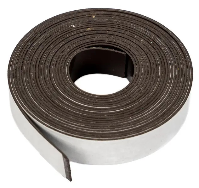 Páska magnetická 12,7 mm x 3 m samolepicí