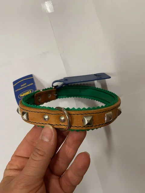 Obojek kožený sv.hnědý 45x2,5cm zdobený