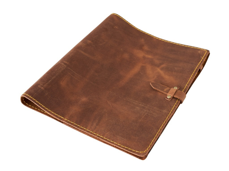 Šanon A4 s nýty - Pull Up Hnědý