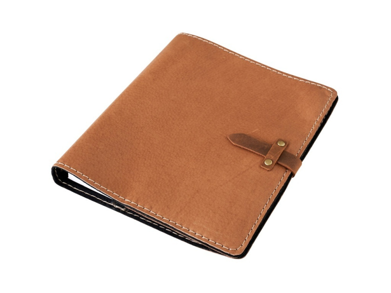 Diář A5 s nýty	- Ořechový