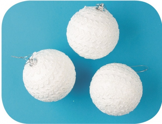 Baňky bílé s krajkou 8 cm, 3 ks Anděl Přerov s.r.o.