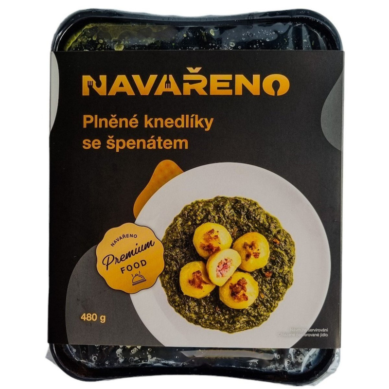 Navařeno Bramborové knedlíky plněné uzeným masem, špenát, cibulka