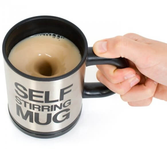 Líný míchací hrnek