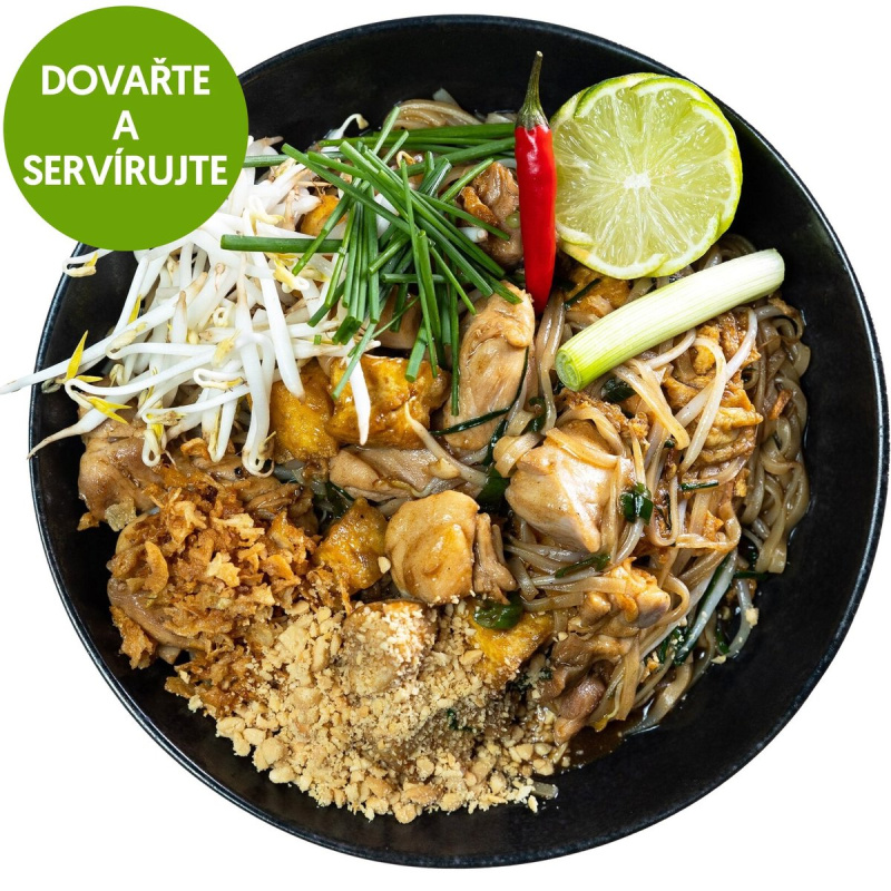 Pad Thai nudle s kuřecím masem a tofu ze Sia