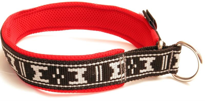 Obojek nylon polstrovaný - červený ManMat 57 cm
