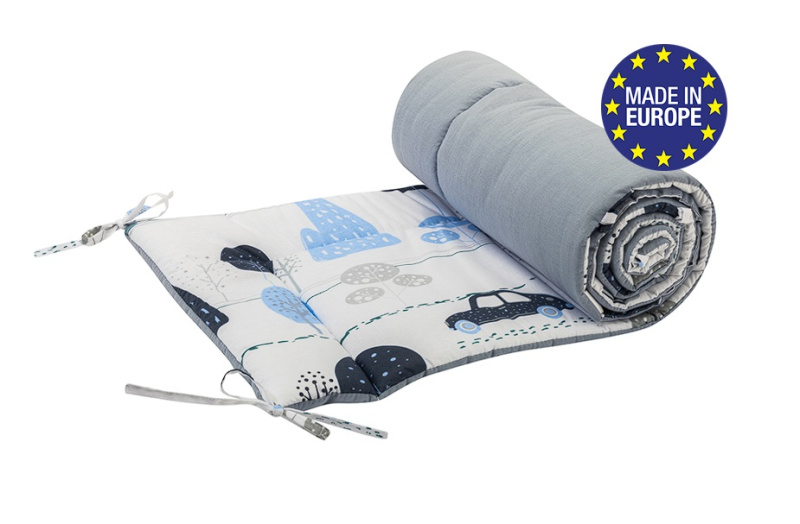 Bomimi Mantinel do postýlky 180 cm - Autíčka - Modrá