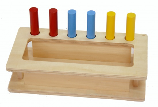 Box na vkládání válečků do otvorů Montessori