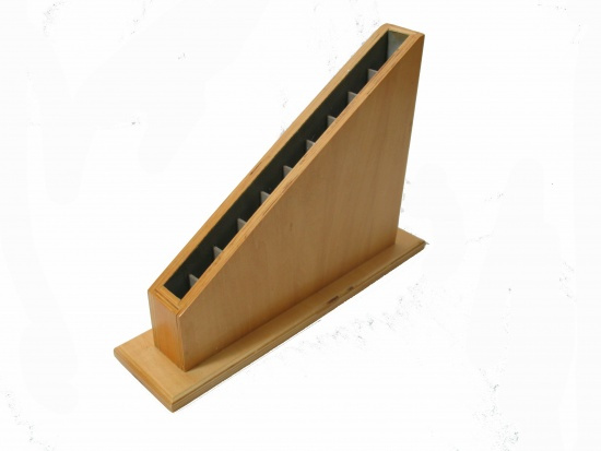 Stojan na červené tyče Montessori