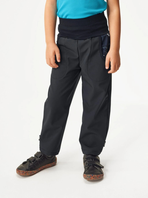 Dětské softshellové kalhoty UNUO Basic s fleecem, černé, Planety Velikost: 104/110