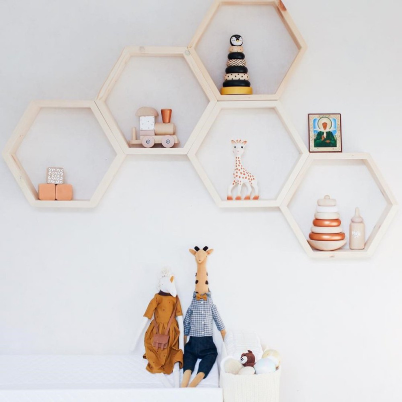 Nástěnná police Raf229