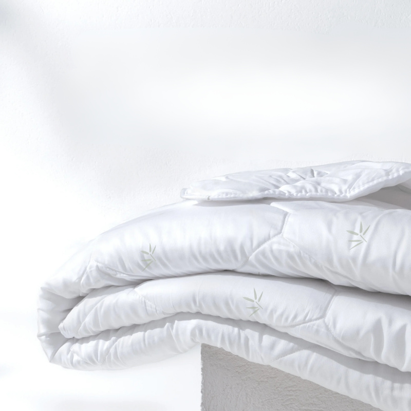 Nuevo Bambusová Přikrývka, 300 gr/m², 200x220 cm - Bílá / 200x220 cm