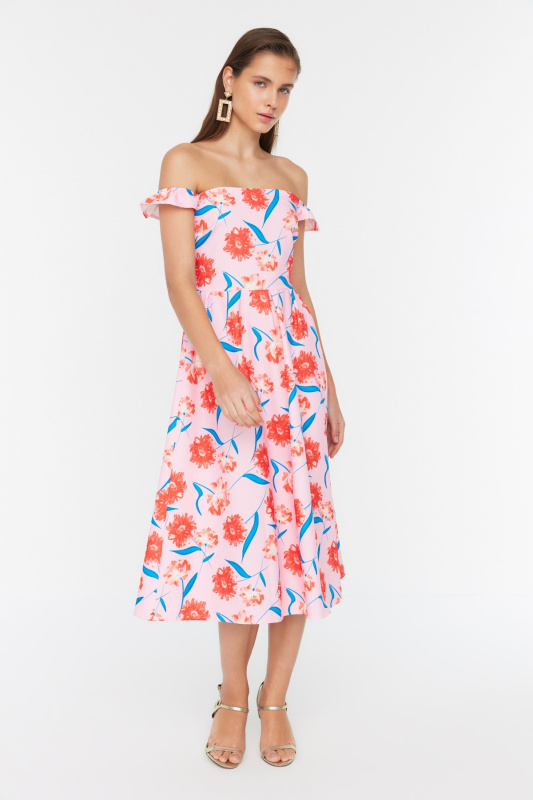 Trendyol Pestrobarevné šaty s límečkem Carmen