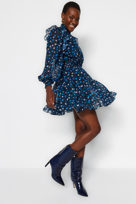 Trendyol Blue Mini podšité tkané volánky s detailem tkané šaty