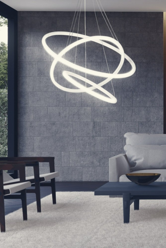 Lustr Ursae White-White Light