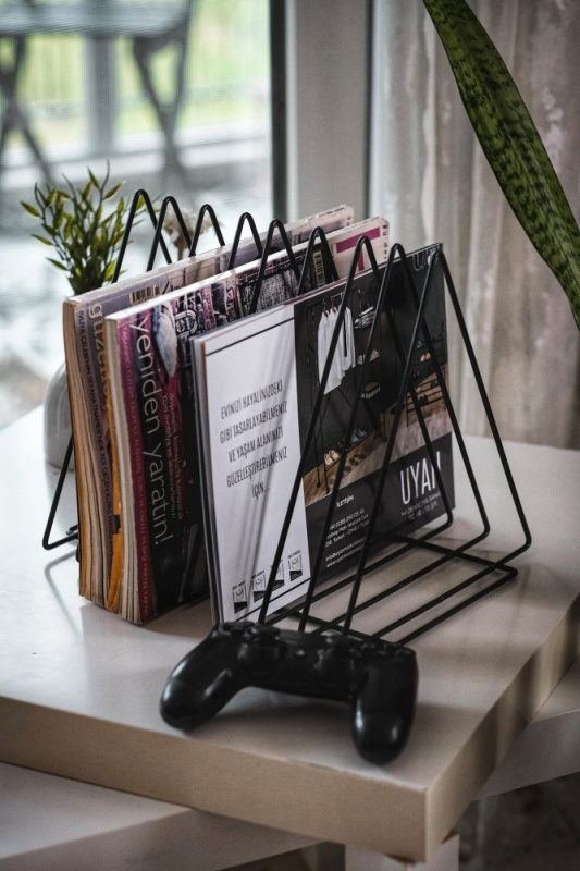 Magazine Holder Alvin