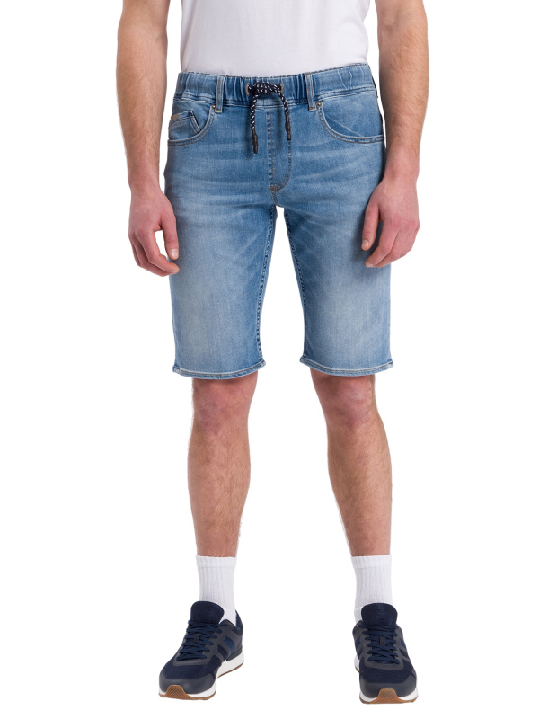 Pánské džínové kraťasy CROSS JEANS Jed světle modré-seprané-38