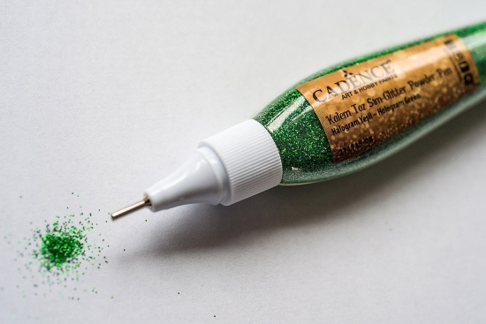 Třpytky v tužce holografické zelené Aladine