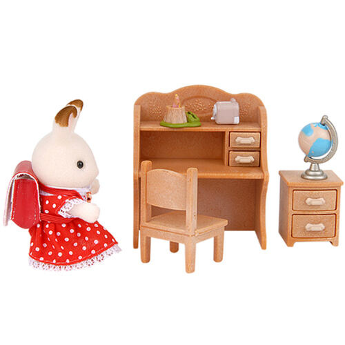 Sylvanian Families - Sestra u psacího stolu se židlí