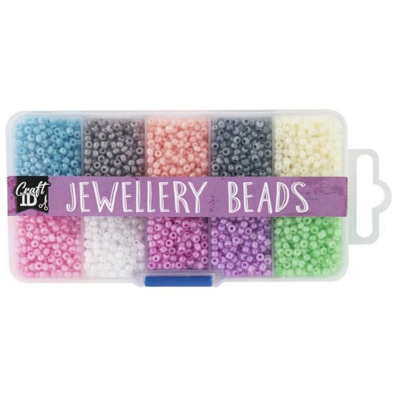 Sada barevných korálků v pořádku