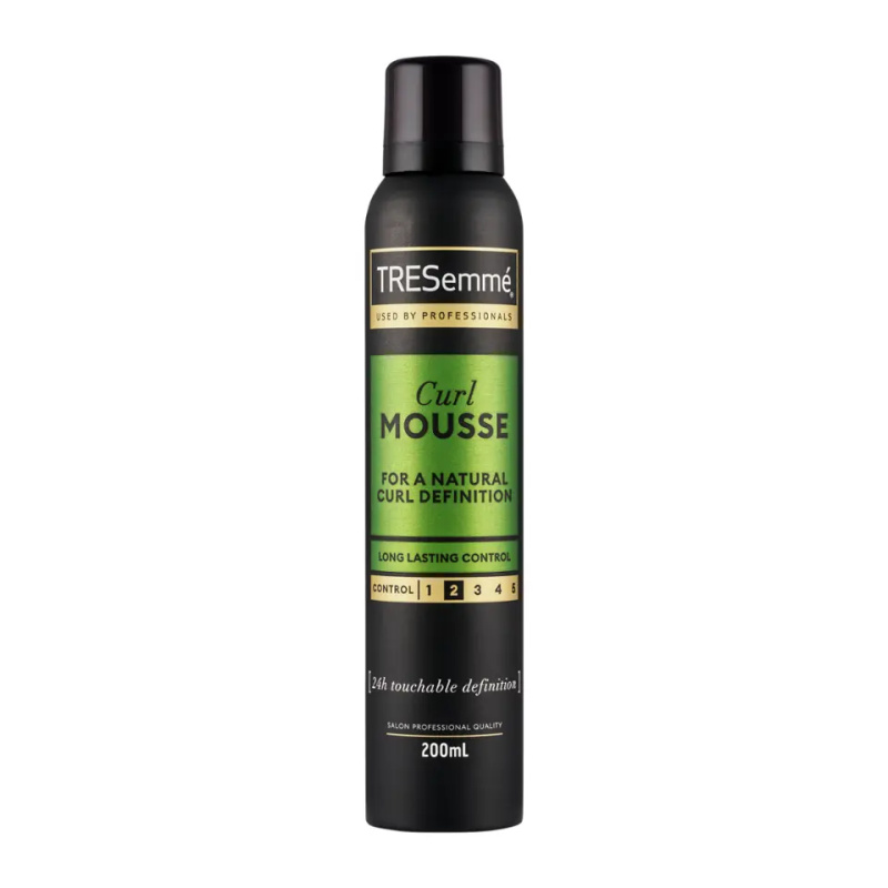 TRESemmé Botanique Cactus Water & Coconut stylingová pěna pro kudrnaté vlasy 200 ml