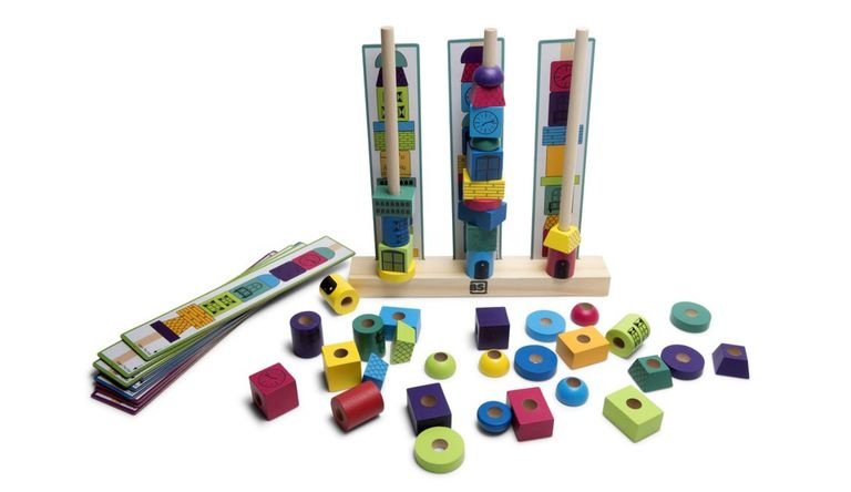 BS Toys Nasazovací a provlékací hra