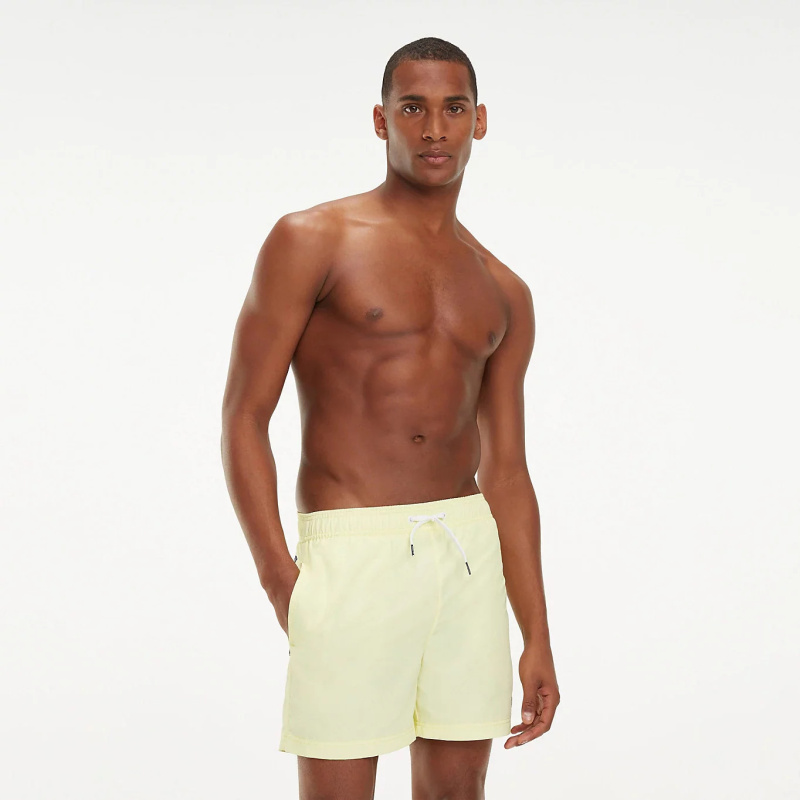 Pánské šortky UM0UM01080-701 žlutá - Tommy Hilfiger XL Žlutá