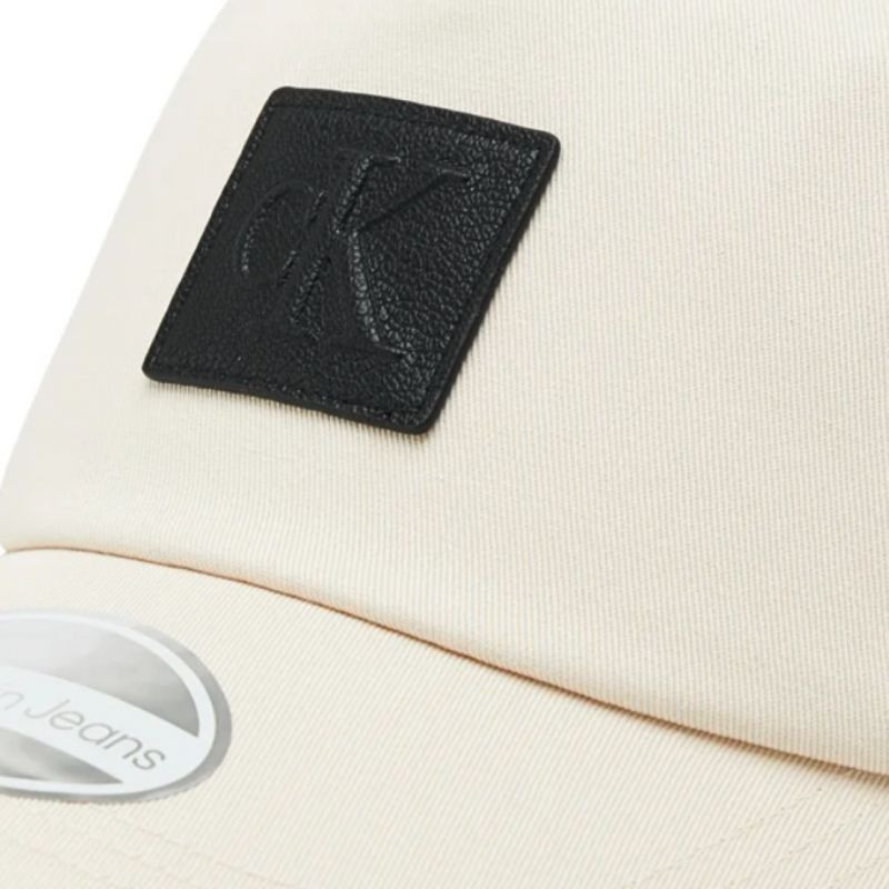 Kšiltovka Calvin Klein Jeans K60K609805 univerzita
