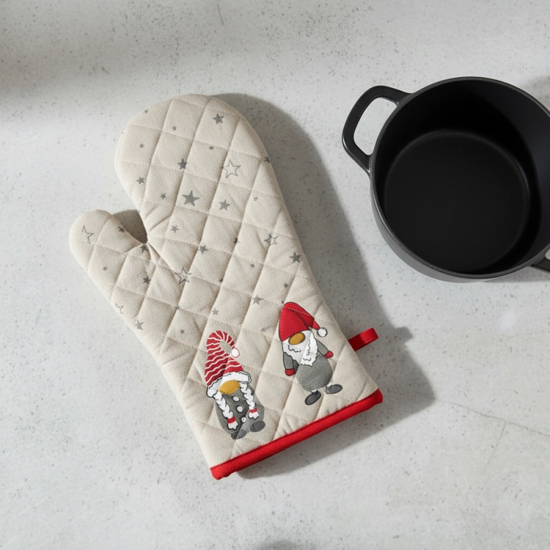 Home Styling Collection Bavlněná kuchyňská rukavice s motivem skřítka, 31×18 cm béžová