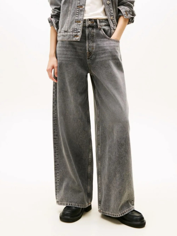 Tommy Jeans dámské šedé džíny