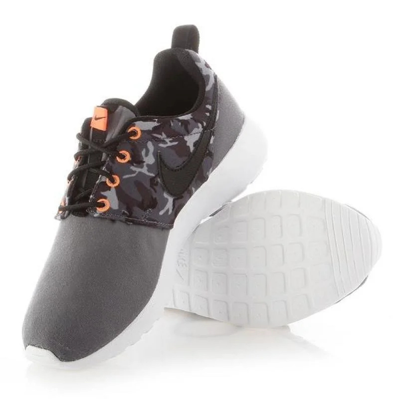 Dětský juniorský model Roshe One Print 677782-004 - Nike EU 36