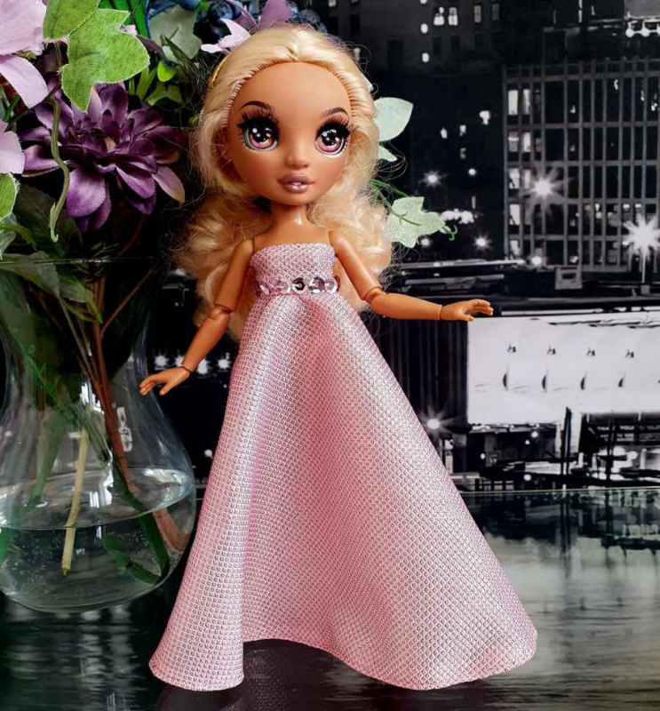 Lovedolls rainbow high růžové šaty