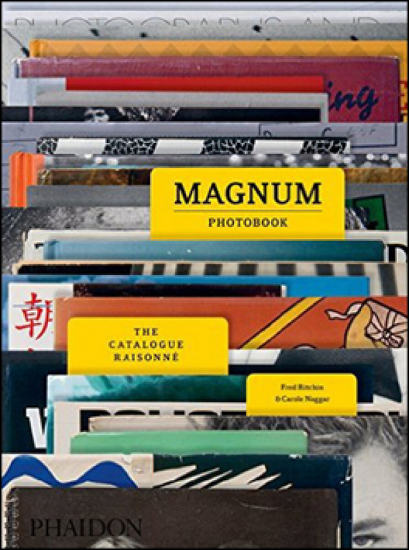 Magnum Photobook (The Catalogue Raisonne) - Carole Naggar - kniha z kategorie Fotografie