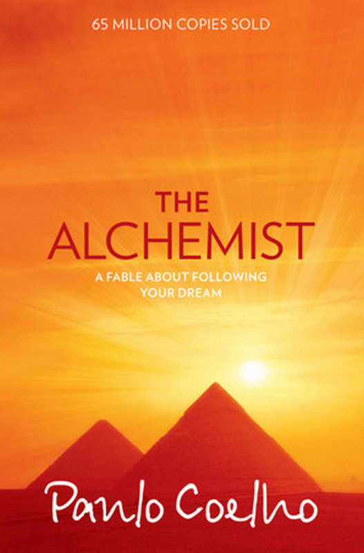 The Alchemist (The International Bestseller) - Paulo Coelho - kniha z kategorie Společenská beletrie