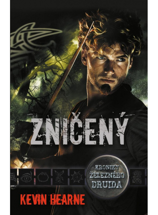 Zničený - Kevin Hearne