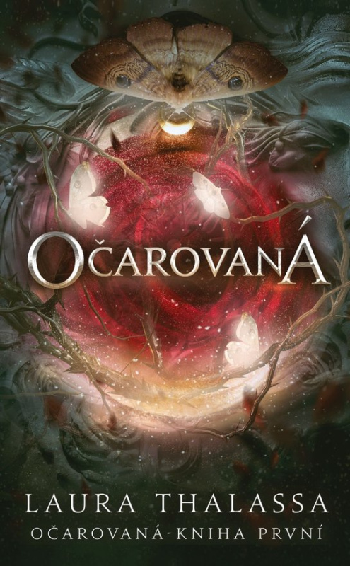 Očarovaná -  Laura Thalassa