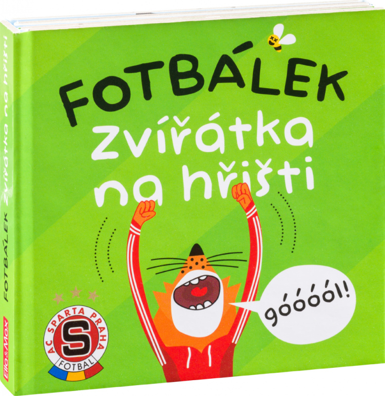 Fotbal zvířátka na hřišti
